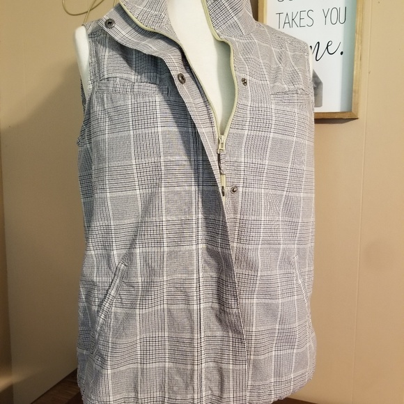 Christopher & Banks Jackets & Blazers - Christopher & Banks Vest Sz S